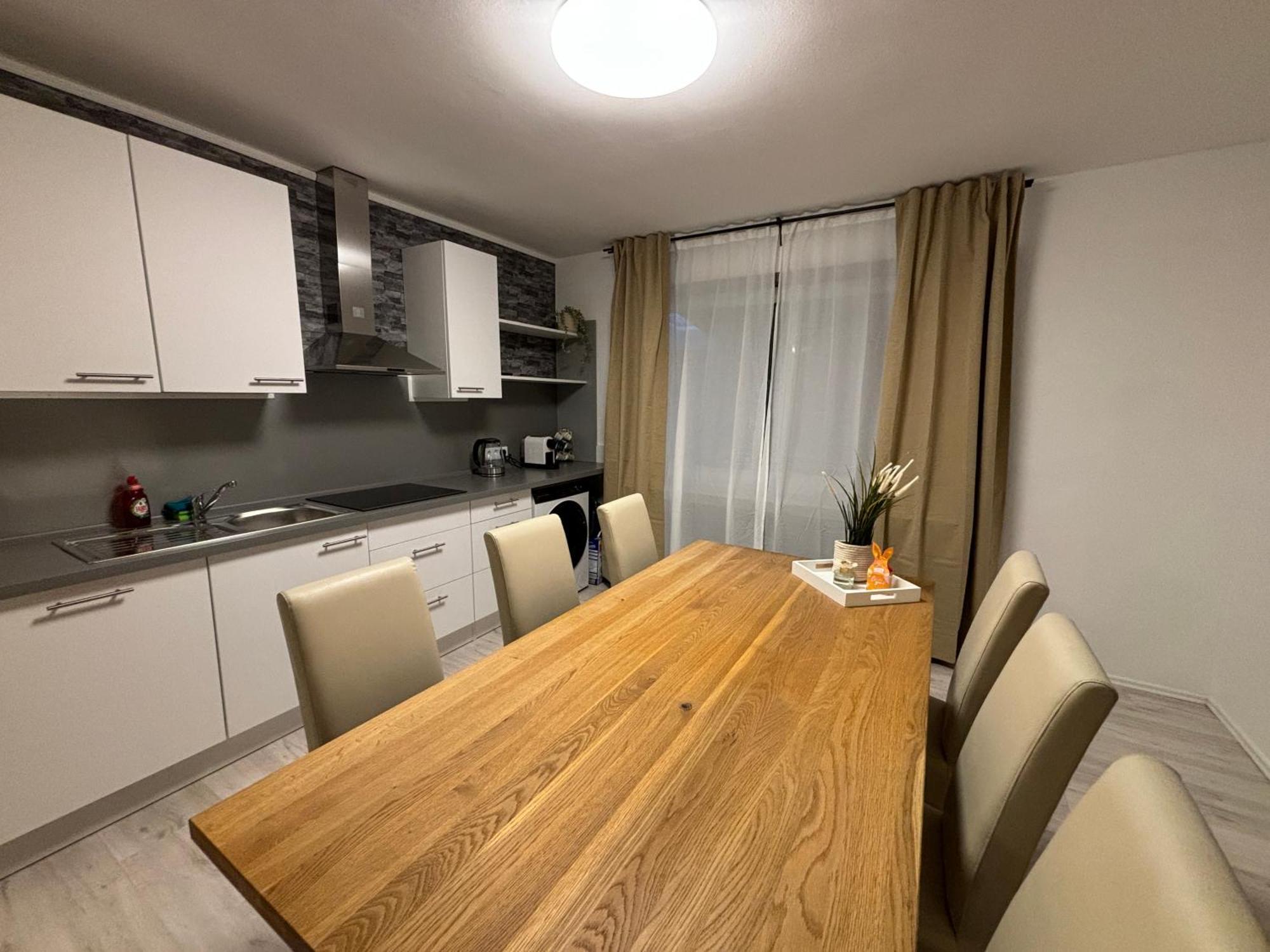 140Qm - 4 Zimmer- Parkplatz - Autobahn - Blauer See - Mallibase Apartments Garbsen Kültér fotó