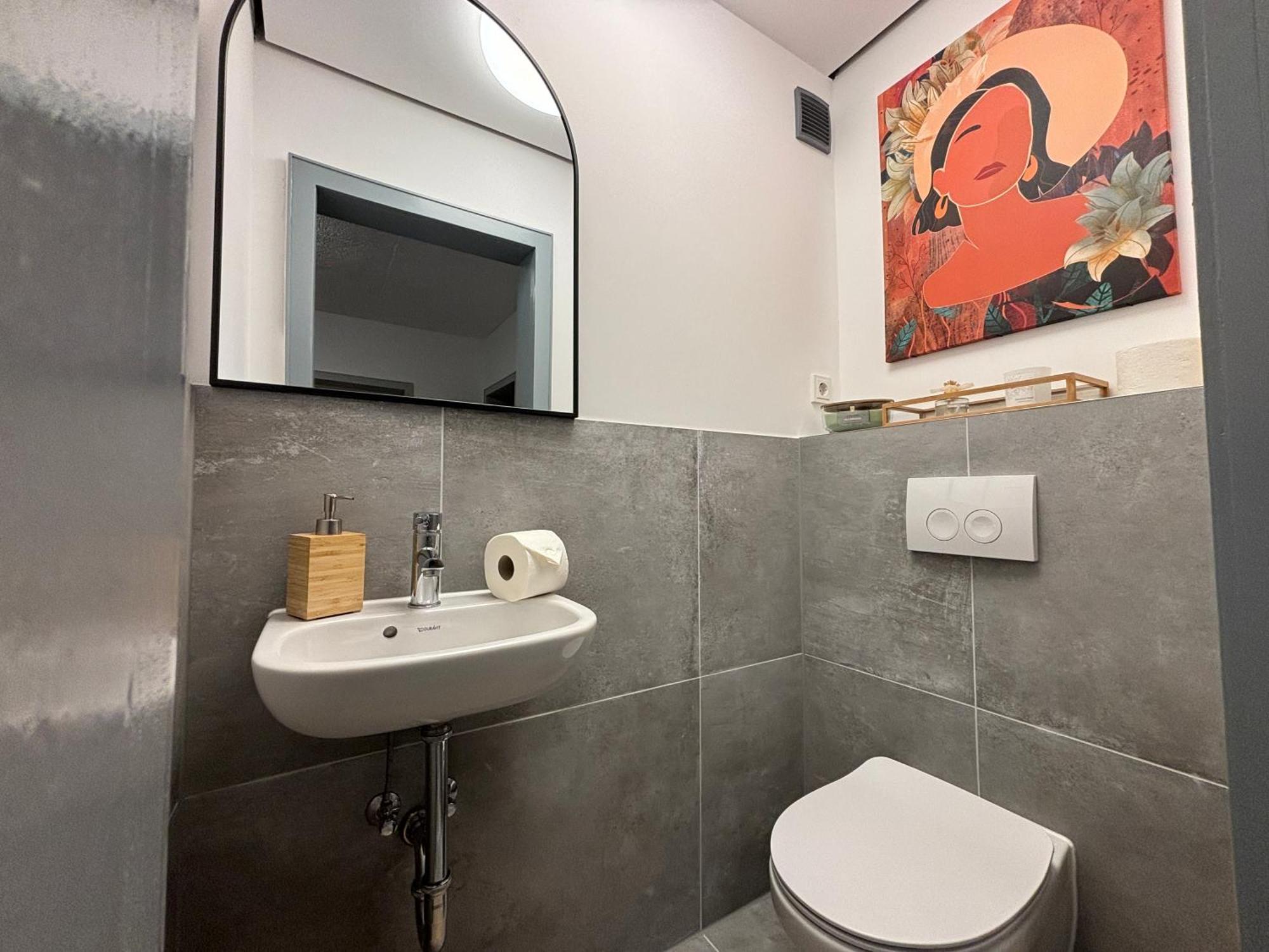 140Qm - 4 Zimmer- Parkplatz - Autobahn - Blauer See - Mallibase Apartments Garbsen Kültér fotó