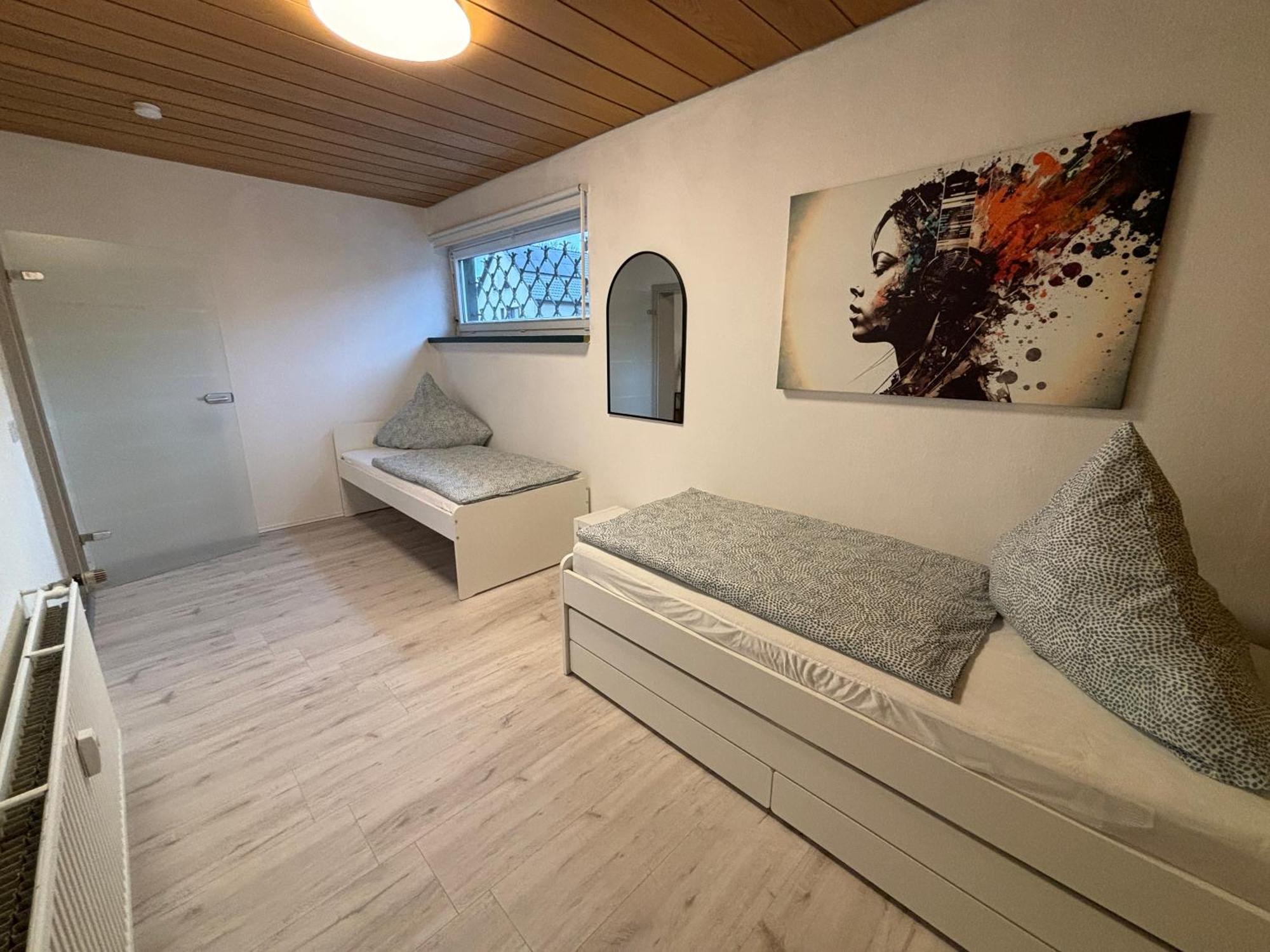 140Qm - 4 Zimmer- Parkplatz - Autobahn - Blauer See - Mallibase Apartments Garbsen Kültér fotó